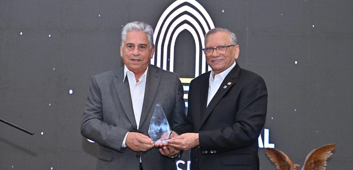 f7538872-6e06-4136-a5c0-036784dfb9c8 Banreservas reconoce a Winston “Chilote” Llenas en homenaje a los 93 años de las Águilas Cibaeñas