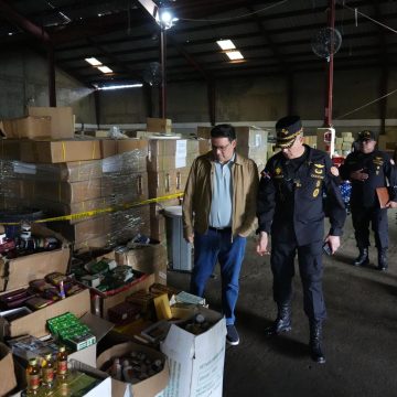 312b3a93-7145-4390-ae0b-712a170bc99d MICM y CECCOM decomisan más de 2.3 millones de productos ilícitos en Semana Santa