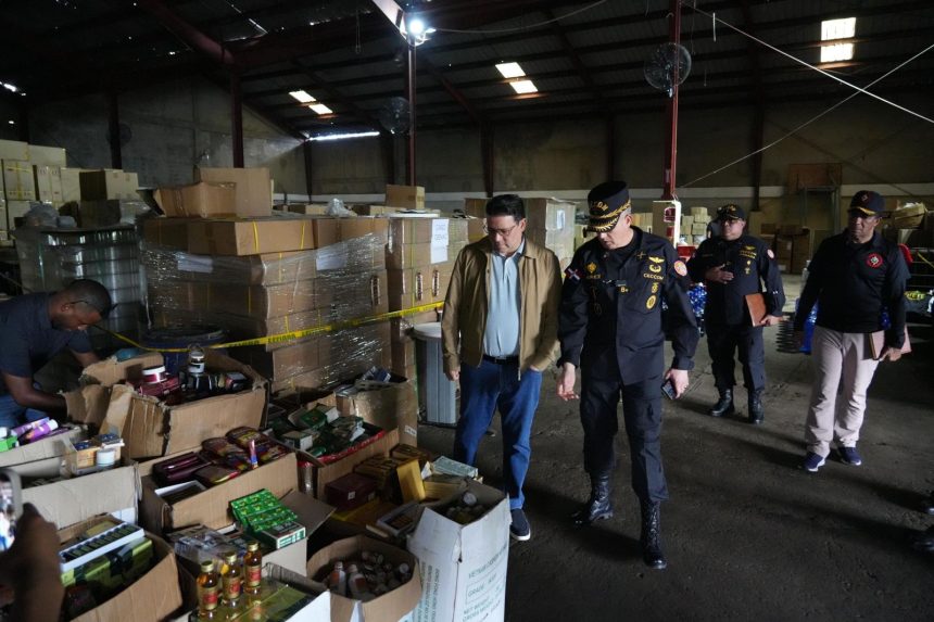 312b3a93-7145-4390-ae0b-712a170bc99d MICM y CECCOM decomisan más de 2.3 millones de productos ilícitos en Semana Santa