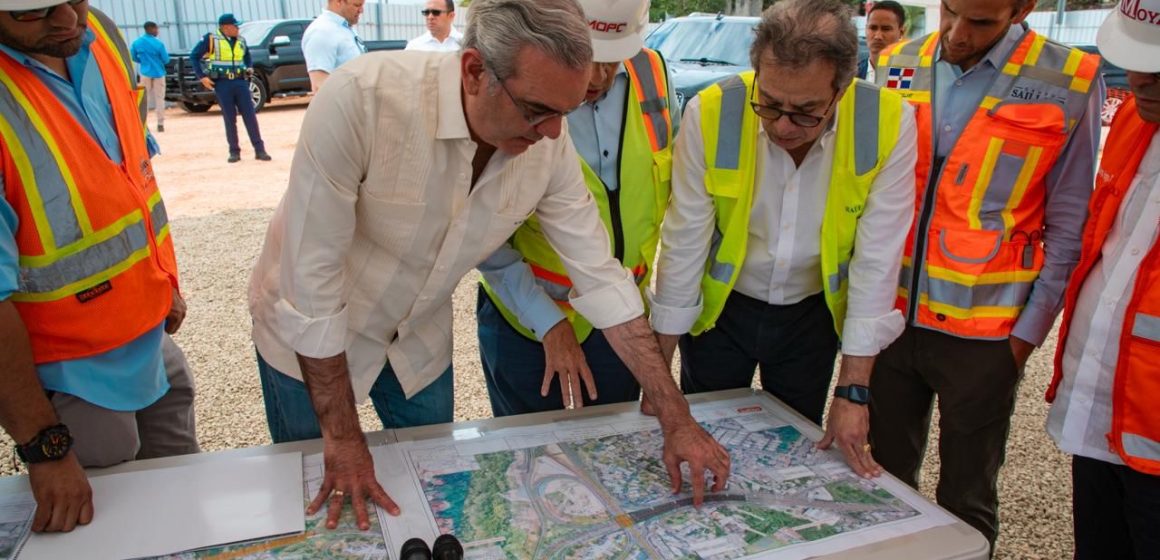 Presidente Abinader supervisa avances en la construcción de la avenida República de Colombia, ejecutada con fondos del contrato de Aerodom por casi RD$12 mil millones