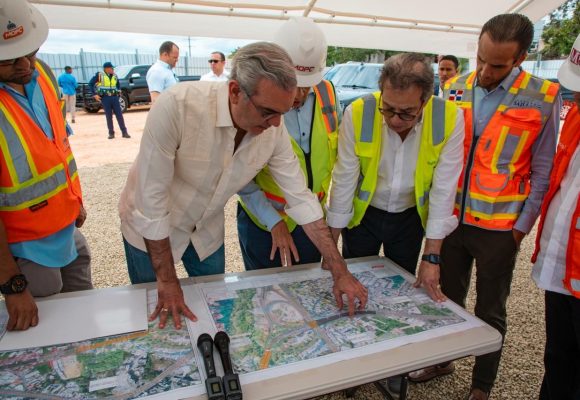 Presidente Abinader supervisa avances en la construcción de la avenida República de Colombia, ejecutada con fondos del contrato de Aerodom por casi RD$12 mil millones