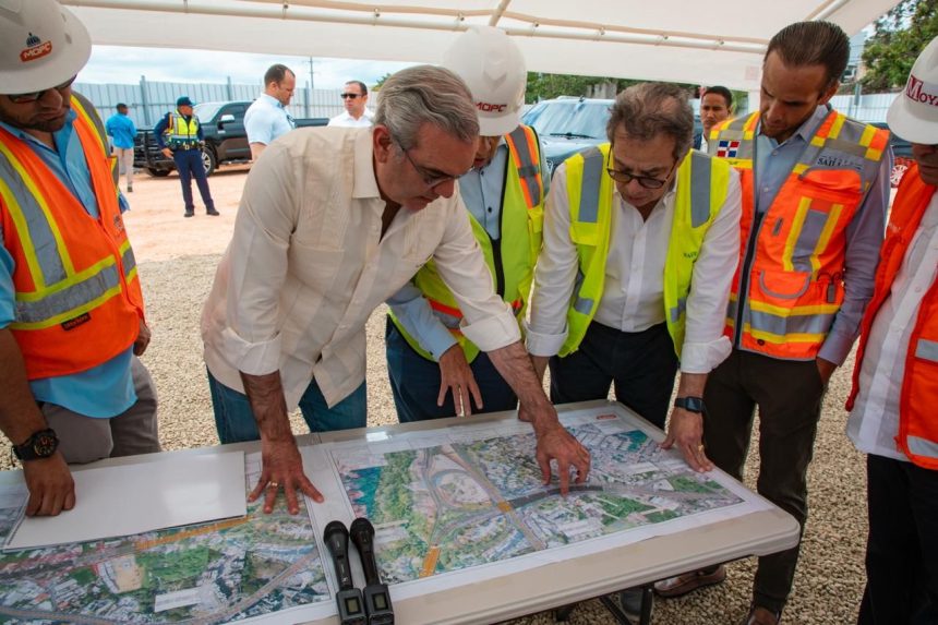 Presidente Abinader supervisa avances en la construcción de la avenida República de Colombia, ejecutada con fondos del contrato de Aerodom por casi RD$12 mil millones