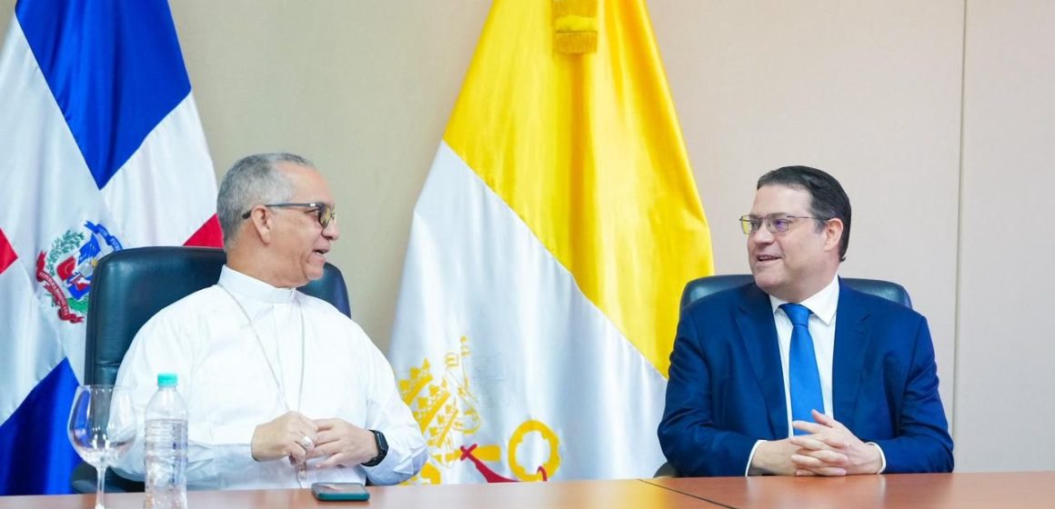 611a05b4-b0d3-4ab7-a377-f529284cb754 Gobierno explica plan al Episcopado Dominicano