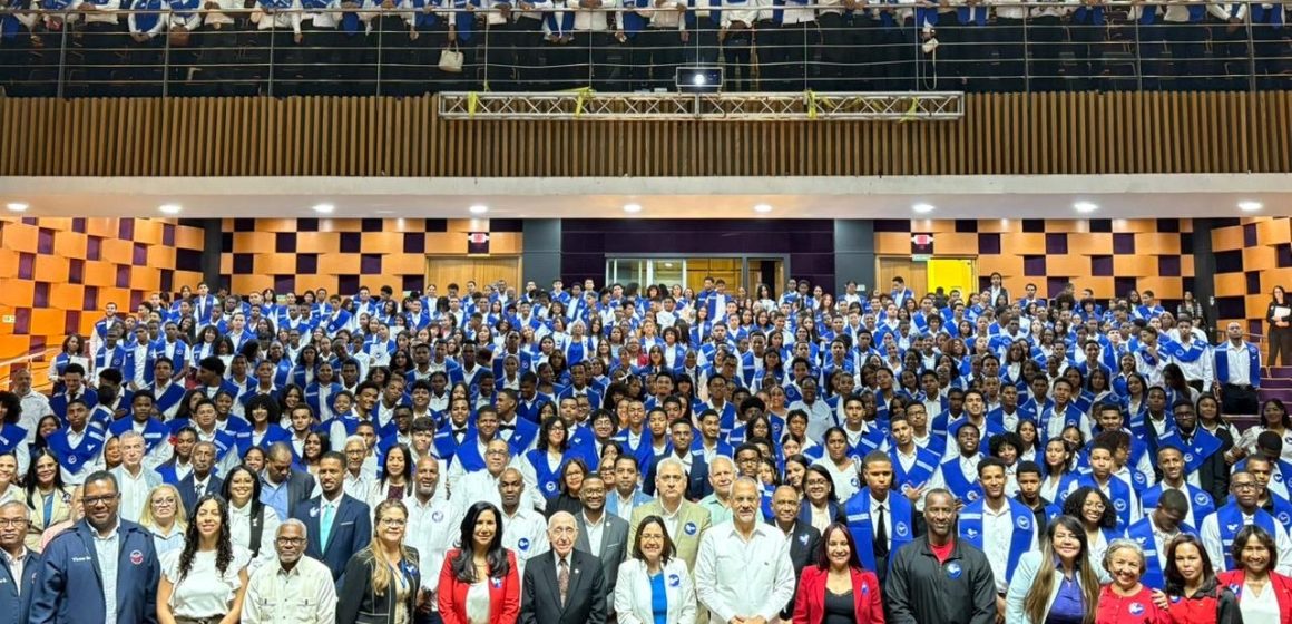 Certifican a 512 estudiantes como promotores de prevención en centros educativos