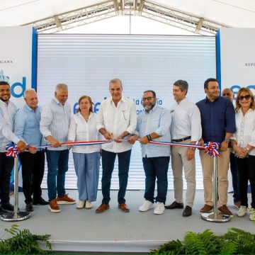 En inauguración de carretera que conecta al distrito municipal de Tavera con Jarabacoa, presidente Abinader dice nunca antes se habían hecho tantas carreteras y tantas mejorías en la sierra