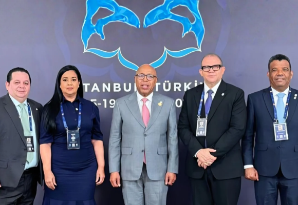 Alfredo Pacheco preside 152.ª Asamblea de la Unión Interparlamentaria (UIP) en Estambul, Turquía
