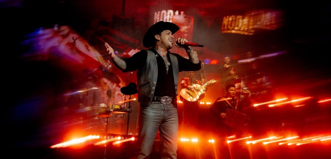 Christian Nodal conquista Altos de Chavón en una noche a casa llena cargada de éxitos