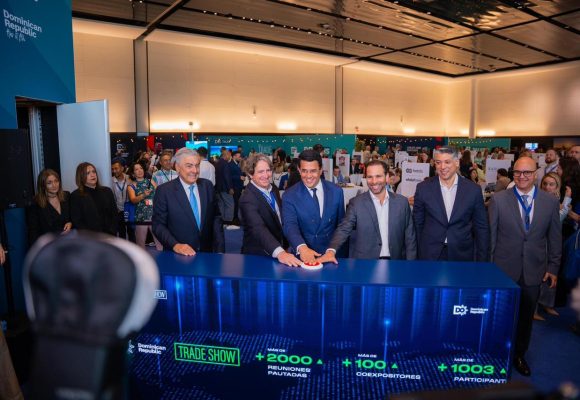 Turismo logra importantes acuerdos en Tradeshow de Miami.