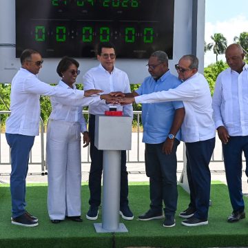 David Collado deja iniciados los trabajos de la carretera que une Nisibón-Uvero Alto.