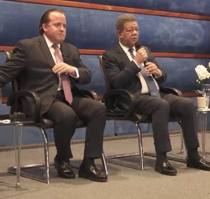 Leonel Fernández aboga por la estabilidad democrática ante crisis geopolítica; valora plan presentado por el Gobierno