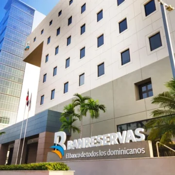 WhatsApp-Image-2026-04-07-at-2.09.26-PM-905x613 Banreservas es premiado por Global Finance como Mejor Banco dominicano; recibe otros tres reconocimientos