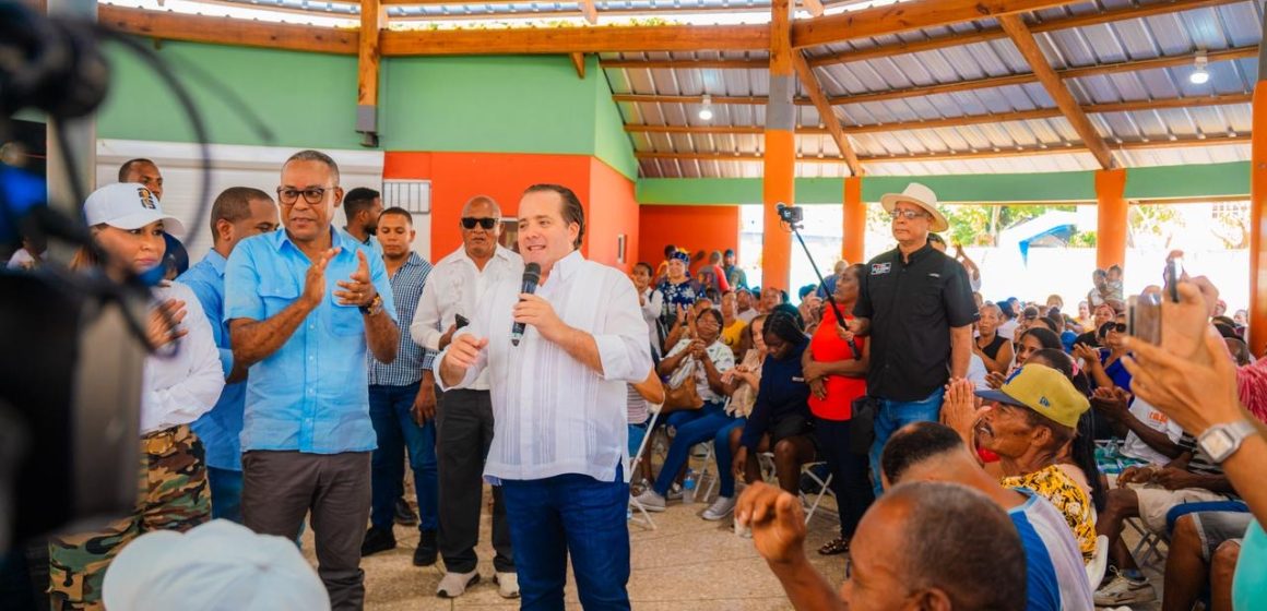 3919cb3f-19d6-4b28-ad83-8e1316cf57cb Gobierno entrega segundo Bono de Emergencia a familias afectadas por inundaciones en Villa Montellano, Puerto Plata