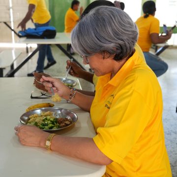 4fed7adb-a9f1-4903-bacf-321bea77c56e INABIE garantiza alimentación escolar a casi 150 mil jóvenes y adultos de los programas Oportunidad 14-24 y Prepara