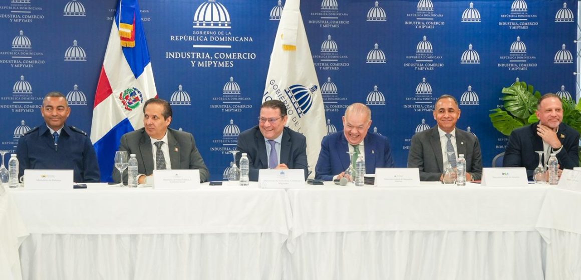 Yayo declara exportaciones como primer renglón económico del país