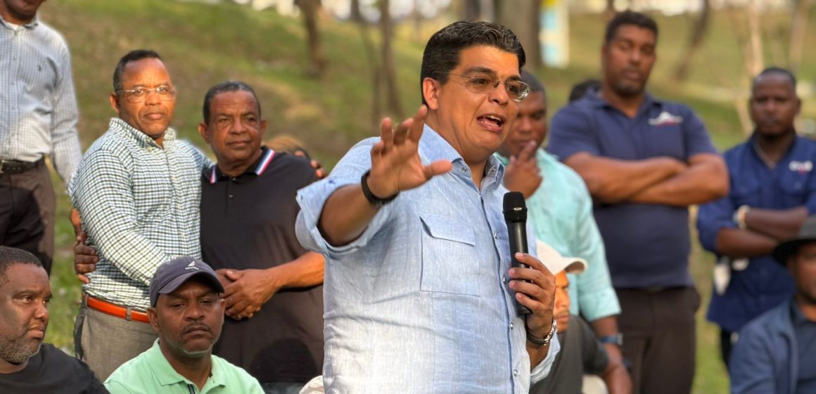 Unión de Juntas de Vecinos valora modelo de transformación urbana de Fellito Suberví en Cristo Rey