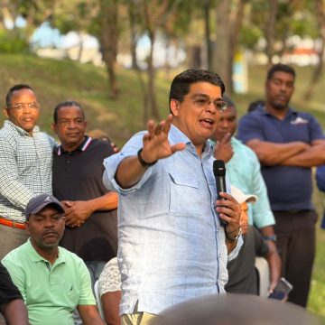 Unión de Juntas de Vecinos valora modelo de transformación urbana de Fellito Suberví en Cristo Rey