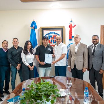 El Consejo Nacional de Drogas entrega protocolo de atención y rehabilitación a la fundación El Africano con mi Barrio