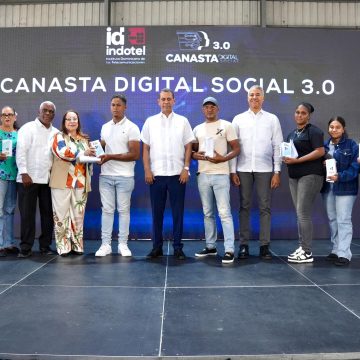 Indotel lleva inclusión digital a más de 400 beneficiarios en Santiago con entrega de Canasta Digital Social 3.0