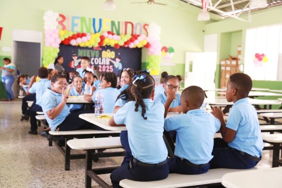 Familias dominicanas ahorran más de RD$82,000 millones al año por el Programa de Alimentación Escolar del INABIE