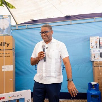 Propeep realiza donación de enseres a la Defensa Civil en el municipio Santo Domingo Oeste