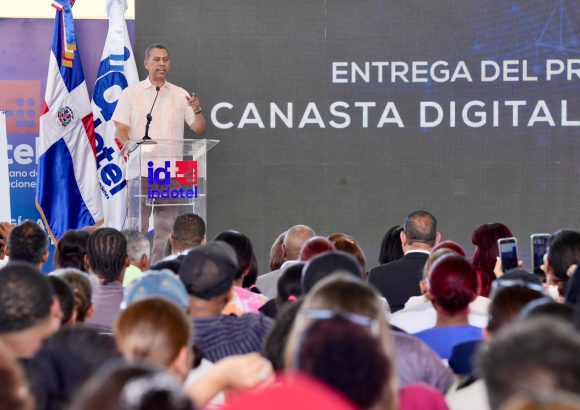 07edabc2-8f55-4a4a-9992-502f63ea22ee Indotel impacta a más de 500 residentes de Santo Domingo Oeste con Canasta Digital Social 3.0