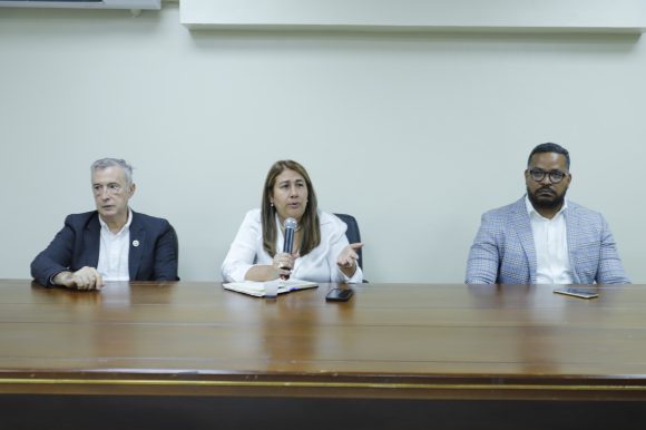 Consejo Nacional de Drogas y Ministerio de Hacienda acompañan la formalización de 40 centros de recuperación de personas con trastornos por uso de sustancias
