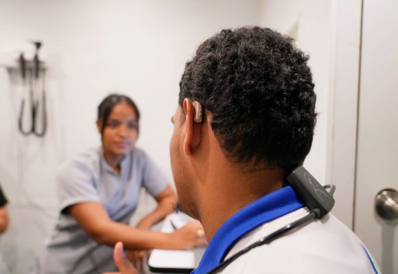 597d4dcd-8072-4b3c-9a7d-20c7482b9170 INABIE cambia la vida de estudiantes con deficiencias auditivas