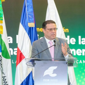 Ministro Sanz Lovatón destaca unificación Registro Mercantil
