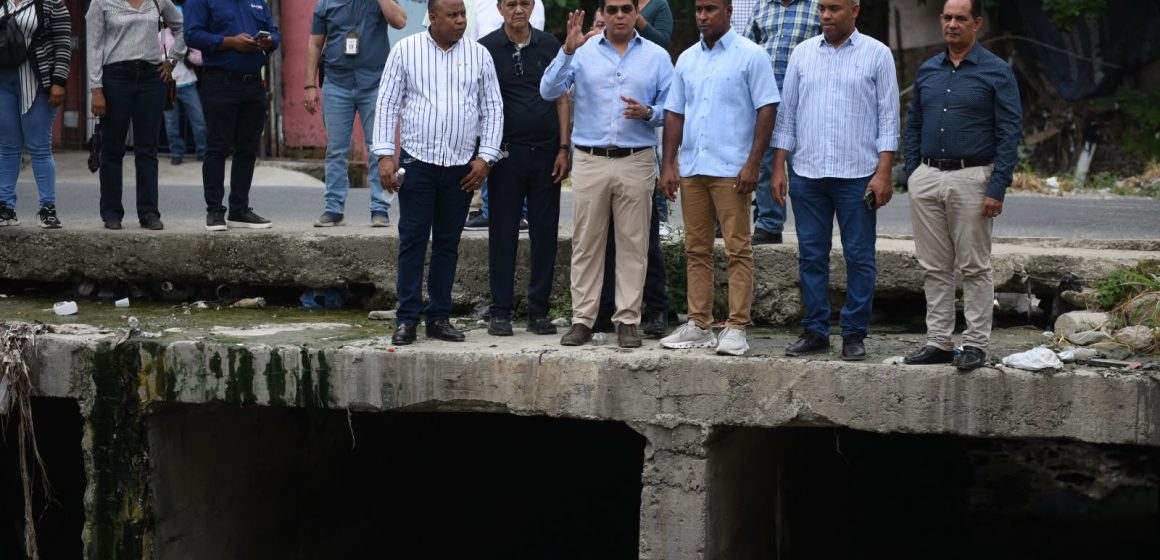 CAASD interviene redes de agua potable y alcantarillado del Gran Santo Domingo