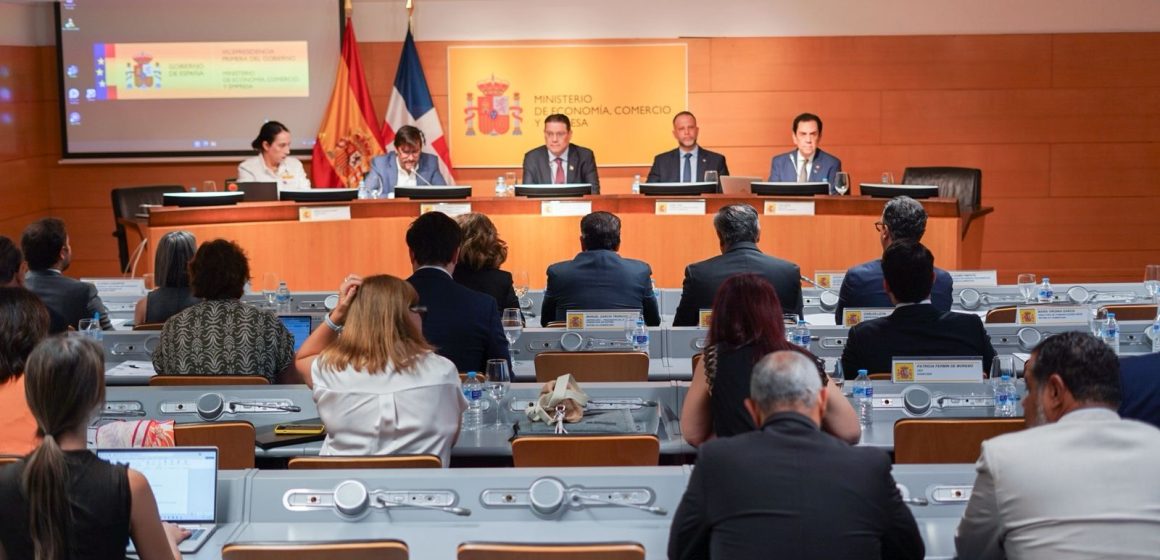 Yayo Sanz Lovatón busca inversiones con empresas de semiconductores españolas