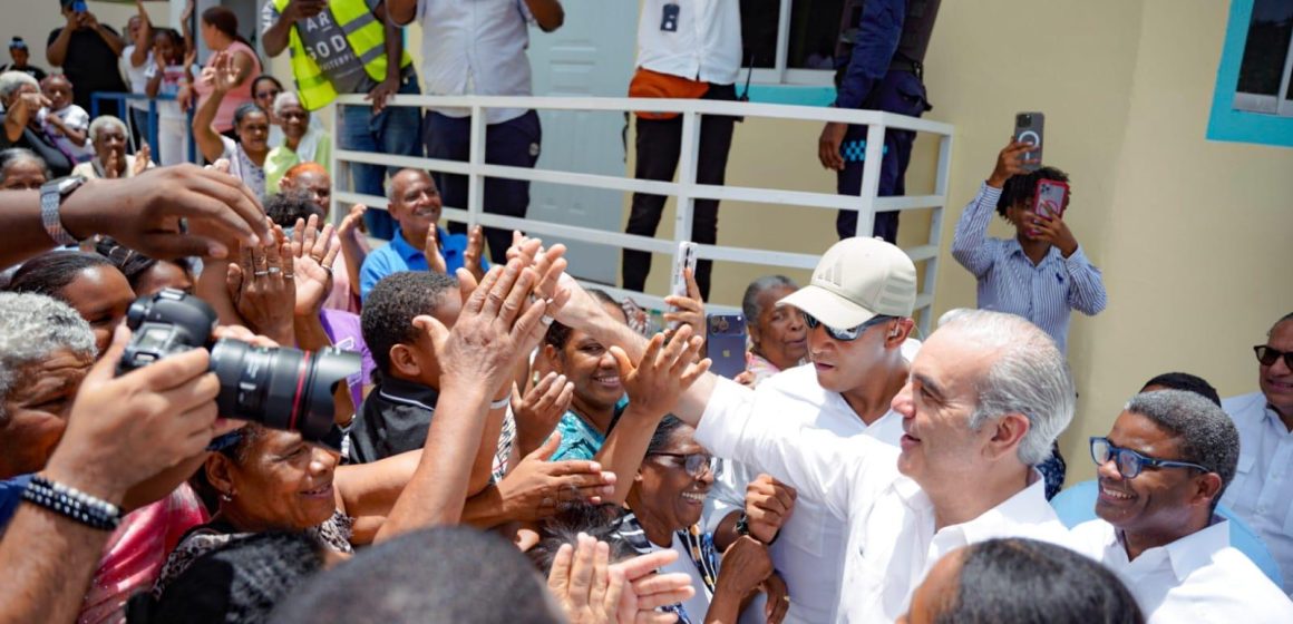 Gobierno fortalece bienestar comunitario en Wilmore de Samaná con obras de alto impacto social