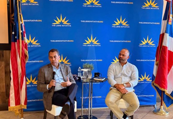 Guido Gómez Mazara se reúne con diáspora dominicana en Filadelfia; aborda economía y futuro de RD