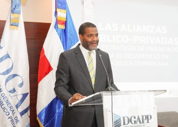 Andres-Lugo Andrés Lugo: “Las APP fortalecen el papel del Estado”