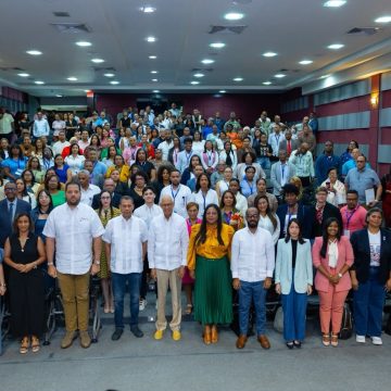 68e9a337-ce3e-4787-ab40-cc5cef47c499 Gómez Mazara llama a fortalecer la confianza institucional y la ética en el liderazgo político del siglo XXI