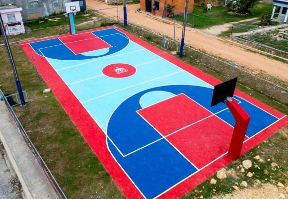 6de342e7-5127-4823-bac5-b3c4b80b98fa Propeep impulsa plan para acondicionar canchas de baloncesto y espacios deportivos en comunidades vulnerables