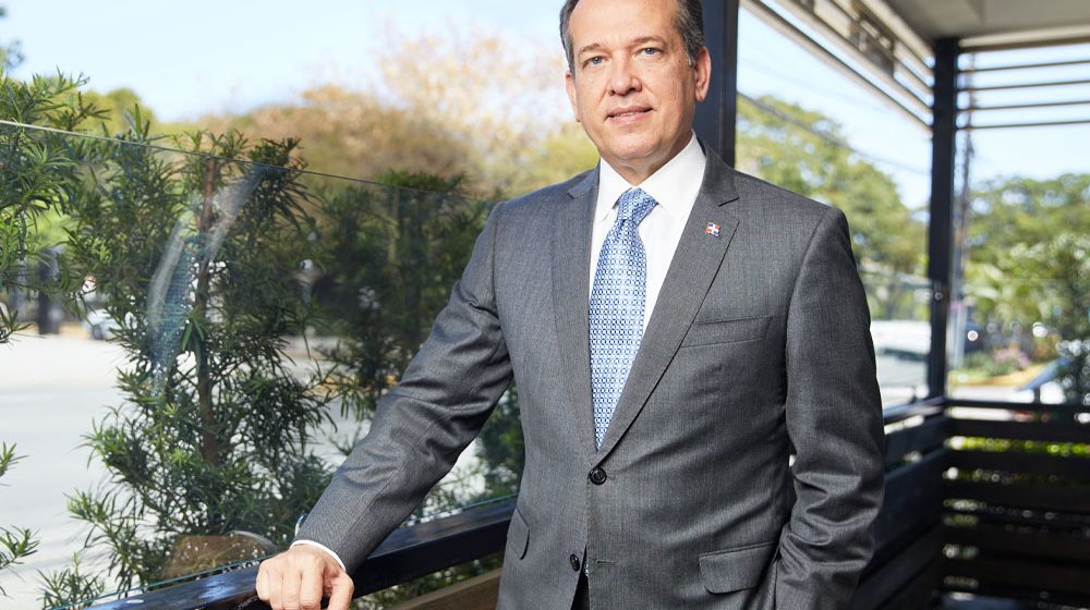 Cappuccino1 Víctor “Ito” Bisonó asumirá como nuevo canciller de República Dominicana; el presidente Abinader realiza nuevos cambios en Ministerio de Vivienda y Portuaria