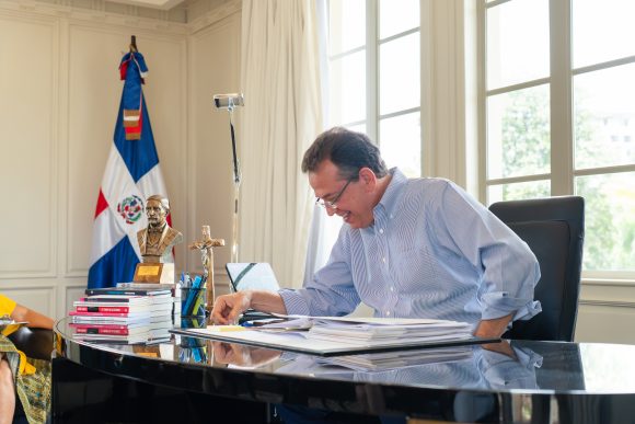 Canciller Ito Bisonó y secretario de Estado Marco Rubio conversan sobreprioridades de la relación entre República Dominicana y Estados Unidos