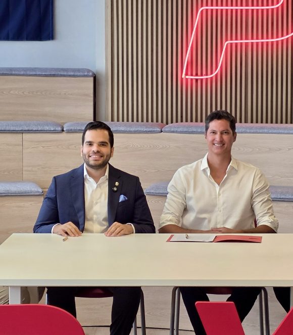PedidosYa y la Cámara de Diputados firman acuerdo para impulsar el talento  joven en áreas STEM