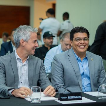 Ing. Fellito Suberví, director de la CAASD y Miguel Baruzze, del BID CAASD presenta programa para fortalecer seguridad hídrica del Gran Santo Domingo, Sánchez Ramírez y Monte Plata