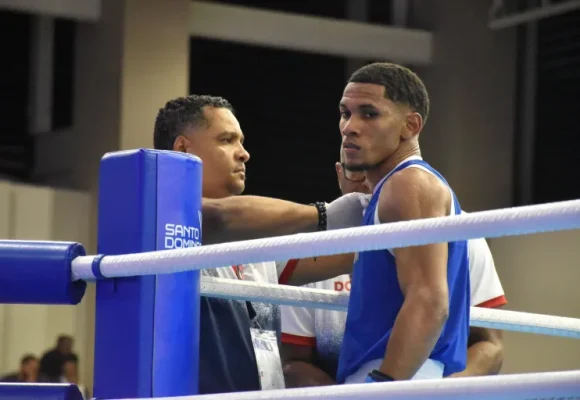 Miguel-Angel-Encarnacion Boxeador nicaragüense es descalificado por morder a dominicano en pelea de boxeo de los Juegos Centroamericanos