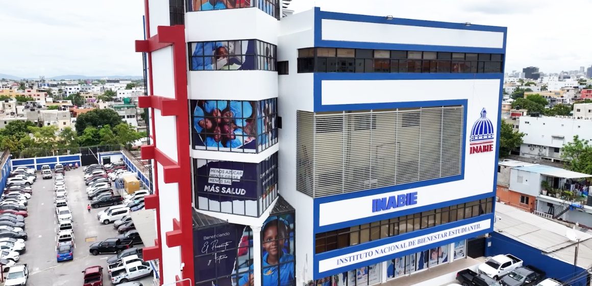 INABIE garantiza suministro de leche en escuelas de Santiago con cambio a UHT