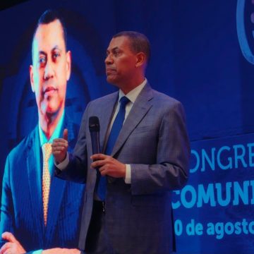Gómez Mazara plantea que fortalecer partidos y recuperar la confianza ciudadana es clave ante el fenómeno de los “outsiders”