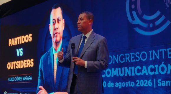 Gómez Mazara plantea que fortalecer partidos y recuperar la confianza ciudadana es clave ante el fenómeno de los “outsiders”