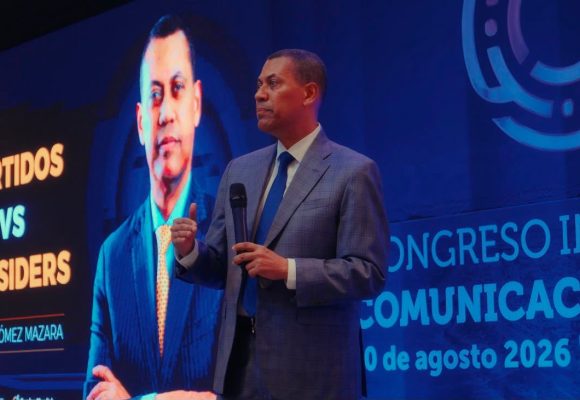 Gómez Mazara plantea que fortalecer partidos y recuperar la confianza ciudadana es clave ante el fenómeno de los “outsiders”