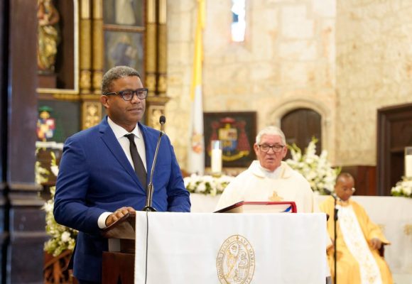 Robert Polanco destaca labor social de Propeep y su compromiso de seguir acercando el Estado a las comunidades