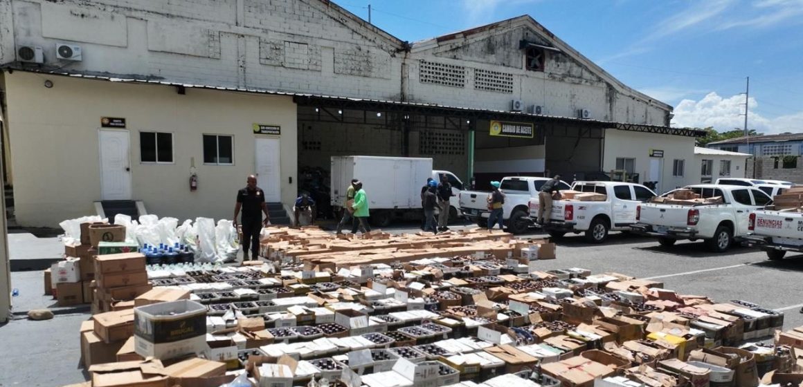 e11815e1-7a11-4c82-a066-f4c0ac22253e MICM y CECCOM desmantelan estructura dedicada a la fabricación y distribución clandestina de bebidas alcohólicas