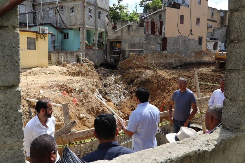 Fellito Suberví anuncia avance plan saneamiento y canalización de cañadas beneficiará a más de 375 mil personas en SDO