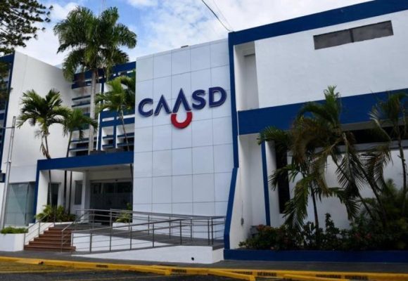FACHADA CAASD CAASD garantiza agua potable en 25 sectores de Santo Domingo Este; ETED reprograma trabajos
