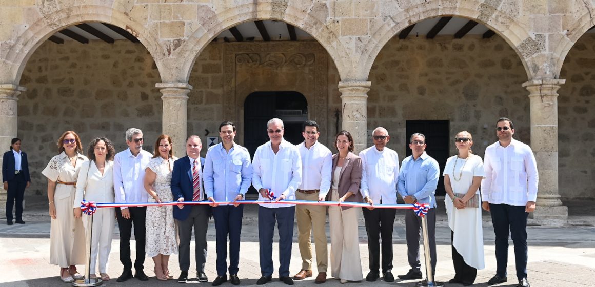 Inauguran remozamiento Museo Diego Colón Palacio Virreinal