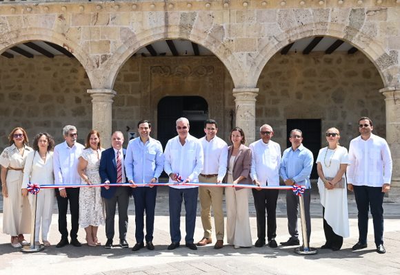 Inauguran remozamiento Museo Diego Colón Palacio Virreinal